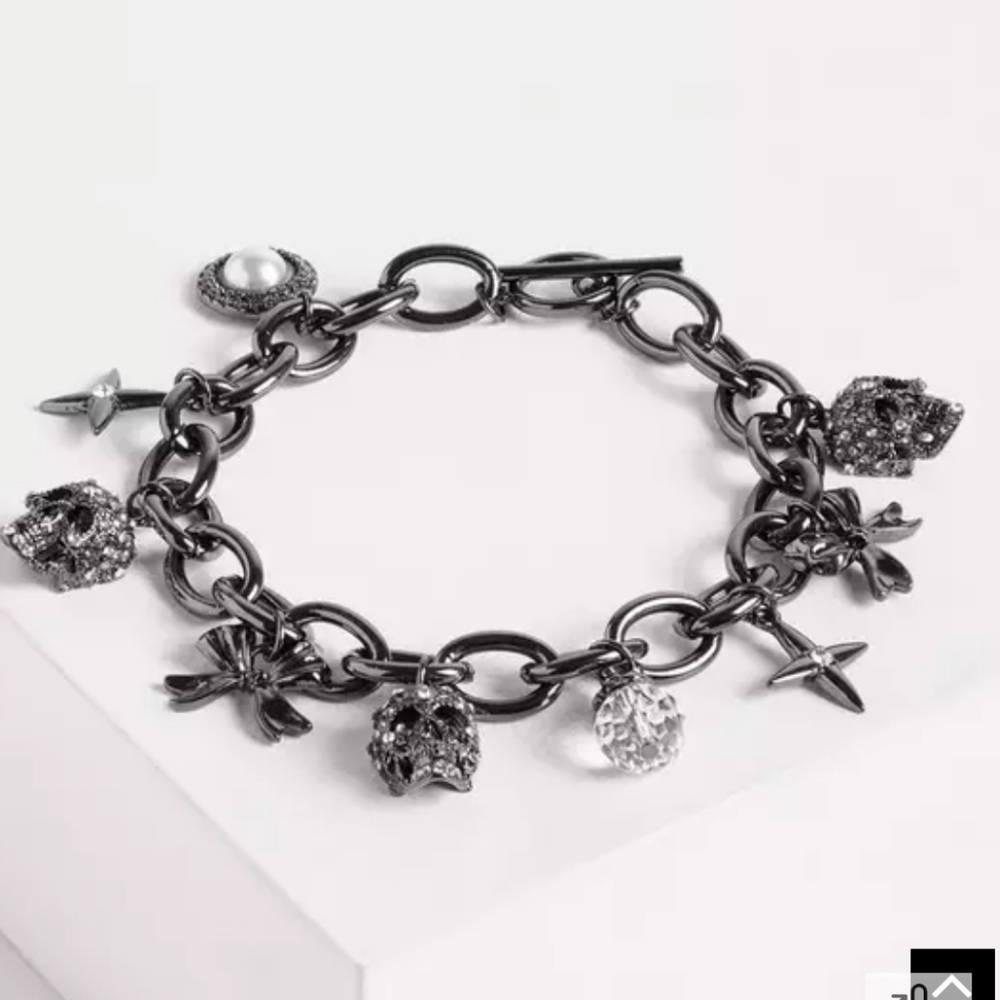 🆕️☠️ TORRID GOTHIC SKULL CHARM BRACELET☠️